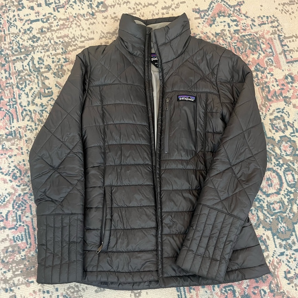 Patagonia gray puff jacket XS